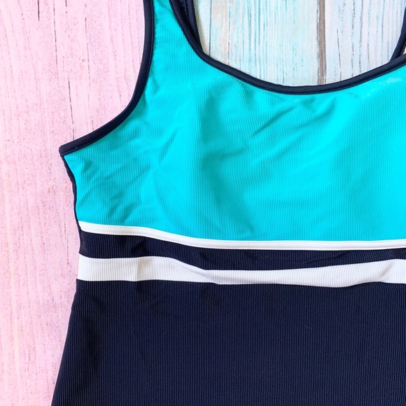 L.L. Bean Women's bathing suit Top in Navy and and teal - Picture 4 of 7